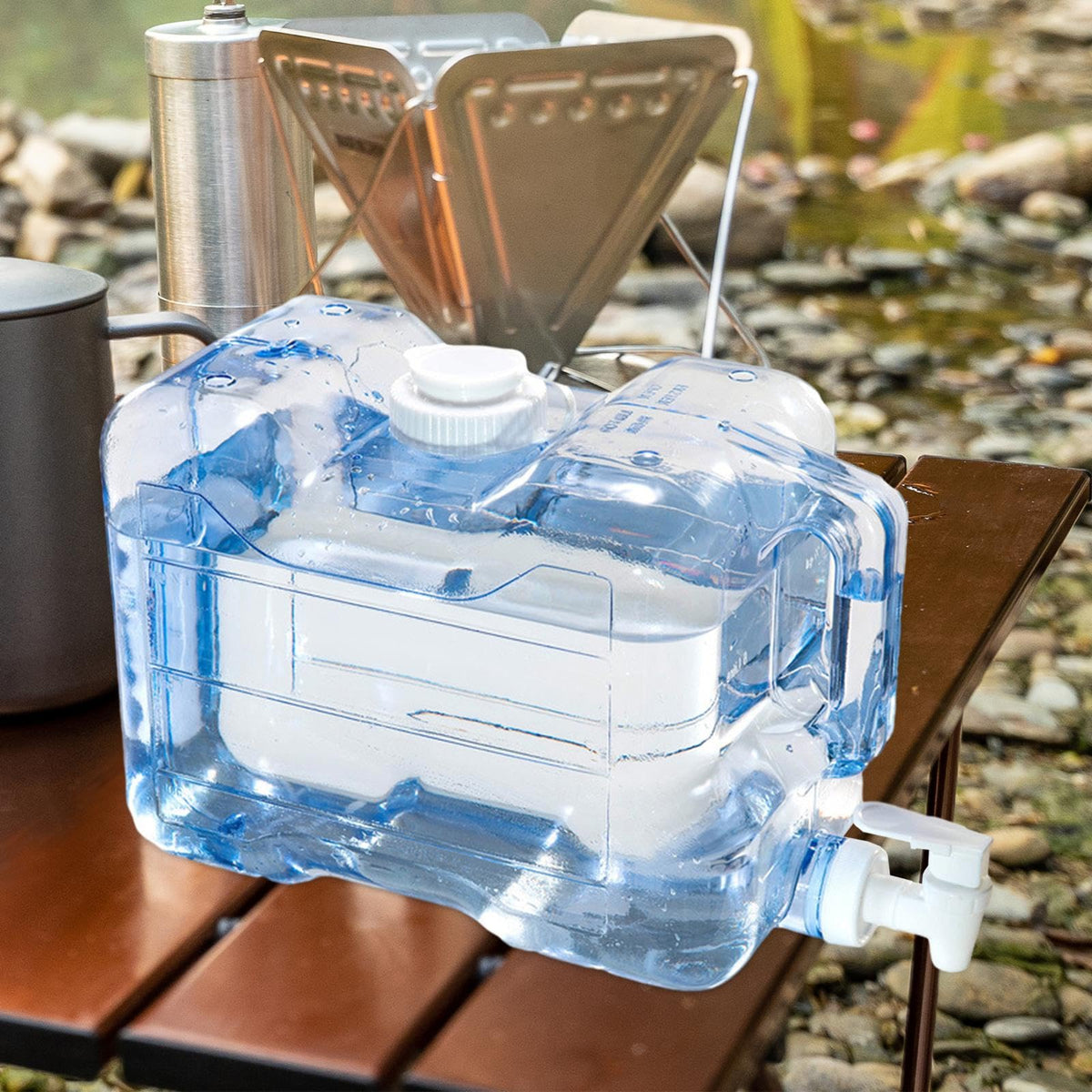 5.7L Portable Water Container with Lid and Handle A31224